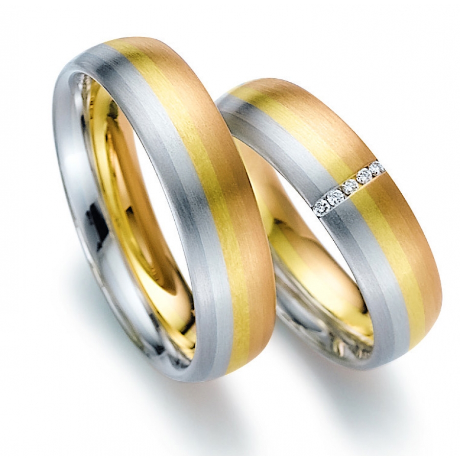 Красное золото отличие. Обручальные кольца комбинированные. Обручальные кольца трехцветные. Обручальное кольцо розовое с желтым. Многоцветное обручальное кольцо.